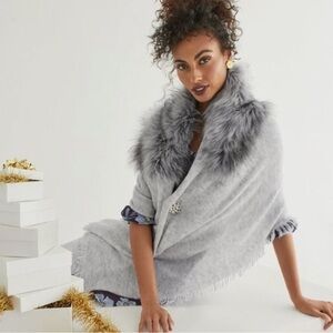 CAbi Faux Fur Trim Wrap Shawl Gray One Size Poncho Cape Winter